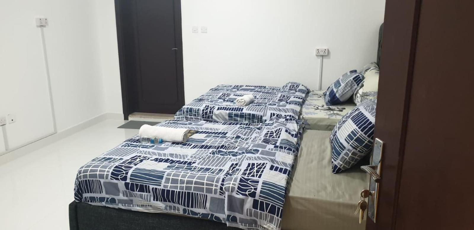 International Abu-Dhabi Hostel Villa Abu Dhabi Esterno foto